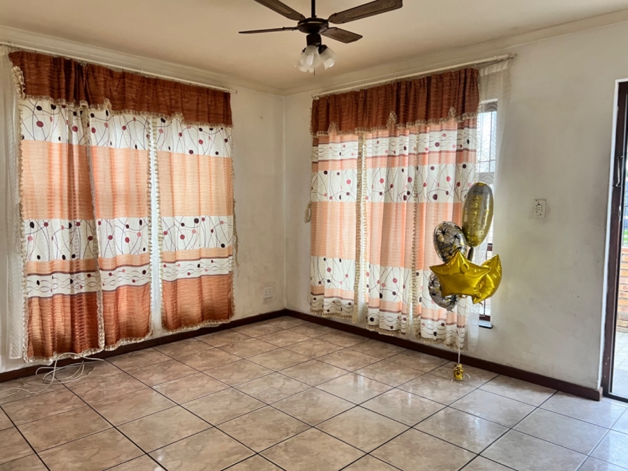 To Let 2 Bedroom Property for Rent in Palm Park Western Cape